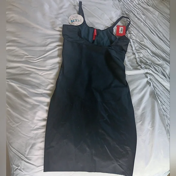 NWT Spanx Open Bust Full Slip in Black - Picture 6 of 6